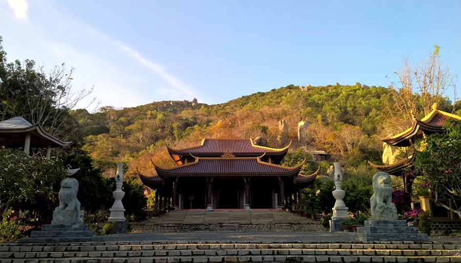 Chan Yuan Truc Lam Monastery
