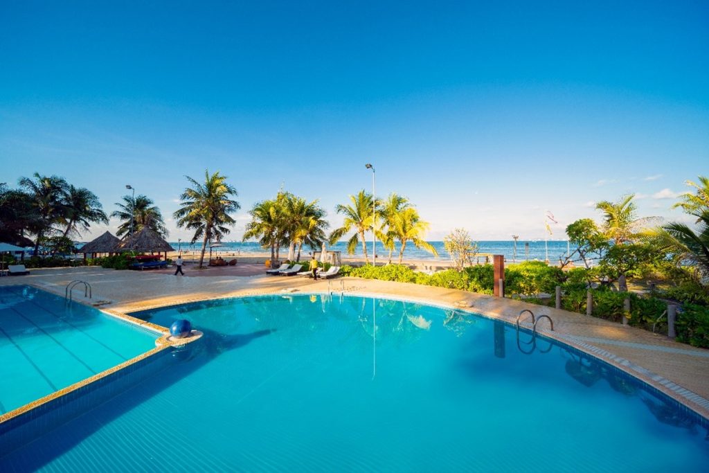 Nép mình bên bờ biển trong xanh, Palace Long Hai Resort là thiên đường nghỉ dưỡng tại Bà Rịa Vũng Tàu